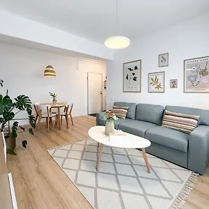 The Cozy Flat - Modern, New, 2 Apartment, Parking Apartament