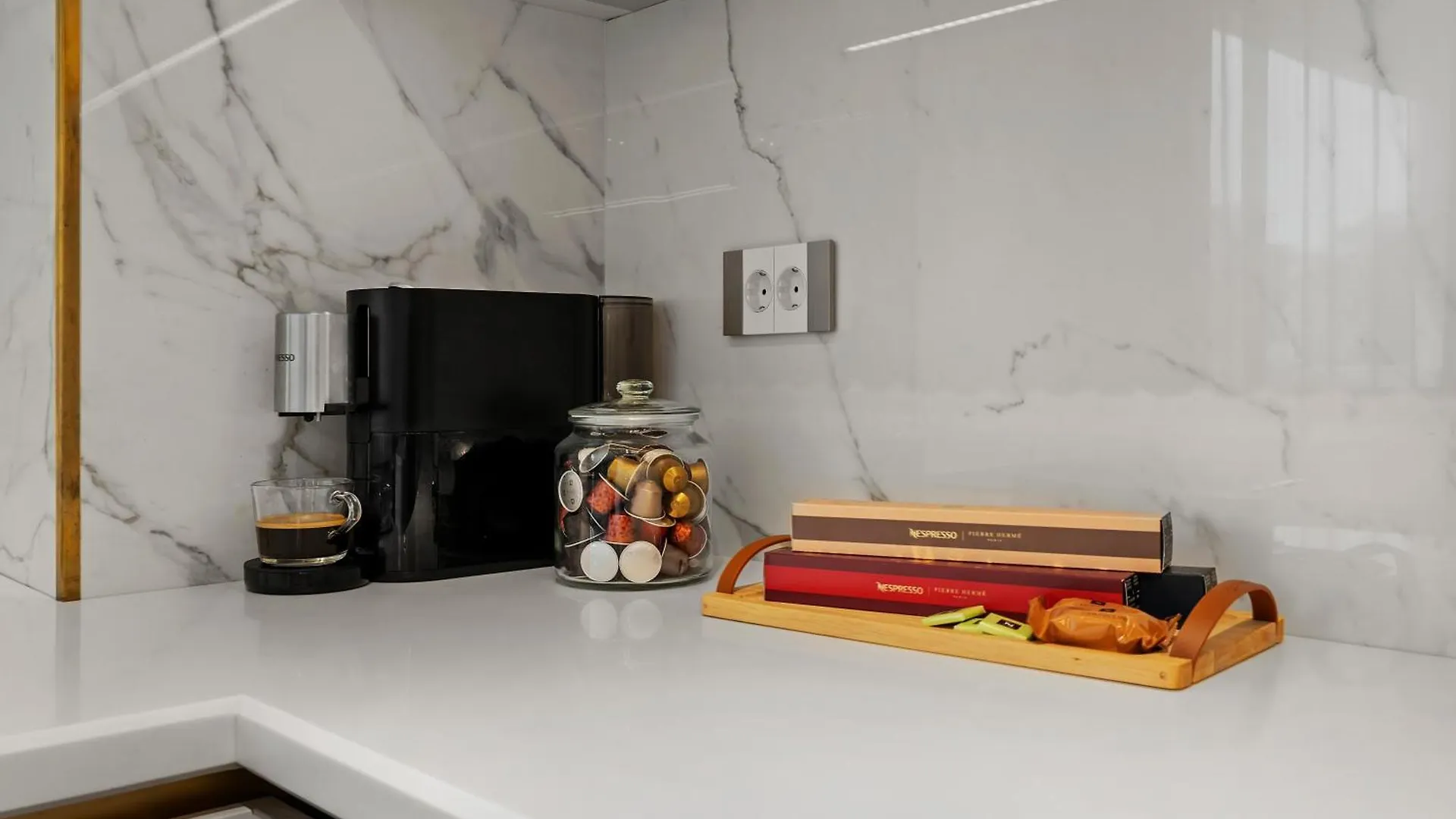 Mido Bird Luxury Apartment With Private Parking & Self Check-In Βουκουρέστι