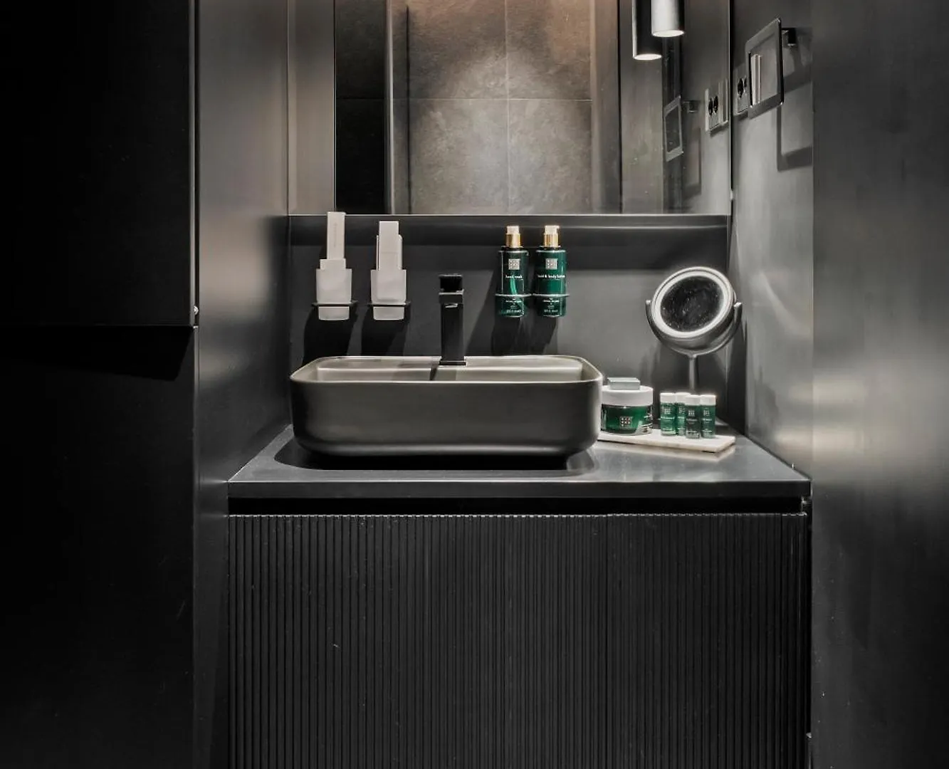 Mido Bird Luxury Apartment With Private Parking & Self Check-In Βουκουρέστι