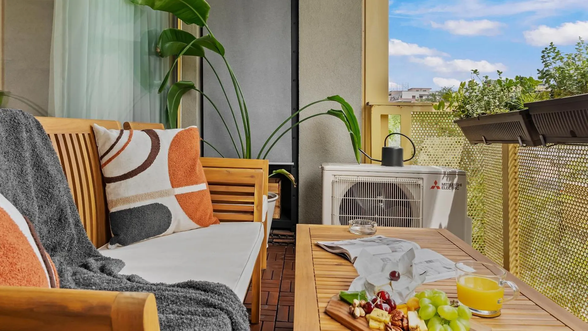Mido Bird Luxury Apartment With Private Parking & Self Check-In Βουκουρέστι 0*,